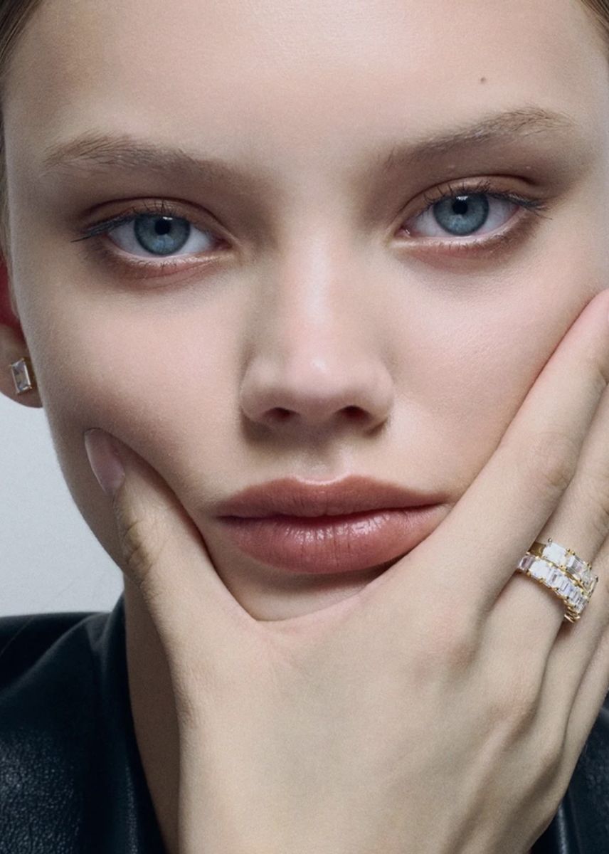 ANI Half Emerald Ring Gold 