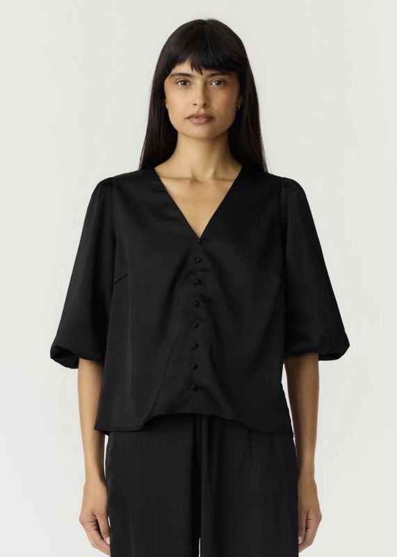 YAS Pella 2/4 V-Neck Topp Black 