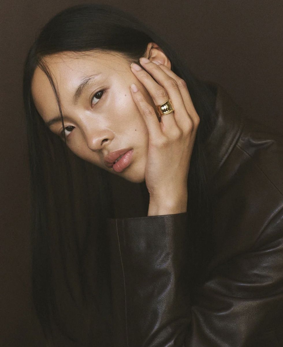 ANI Jewles Orca Ring Gold