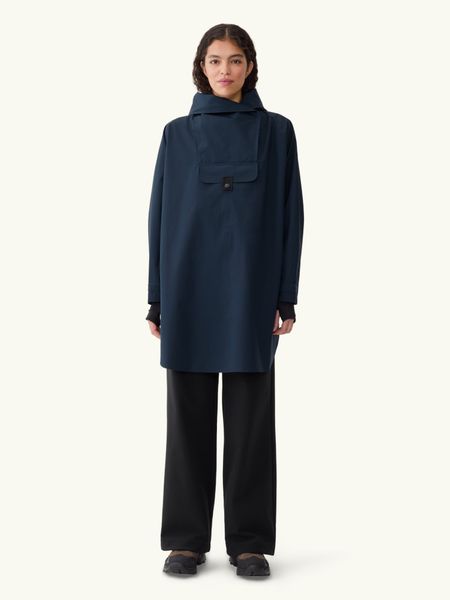 Hovedbilde BLÆST Bergen Poncho Dark Navy