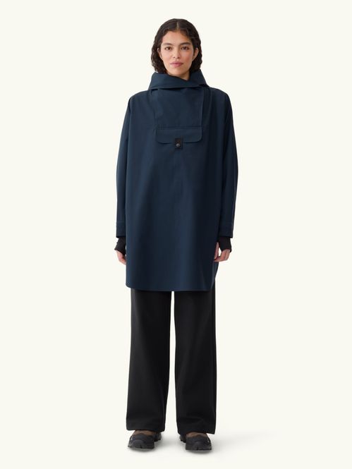 Hovedbilde BLÆST Bergen Poncho Dark Navy