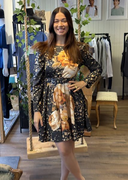Hovedbilde byTiMo Tailored Satin Belt Dress