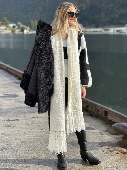 Hovedbilde ILAG Gravensteins Scarf Creme