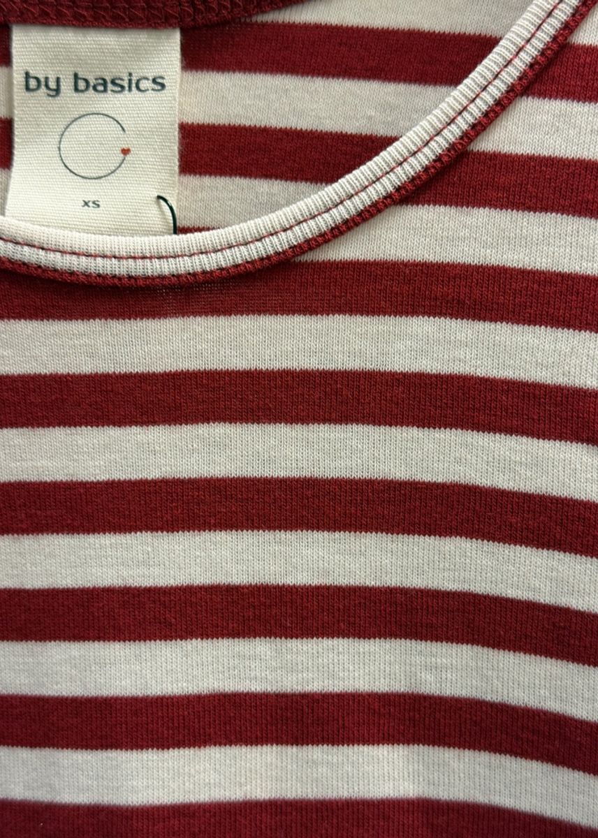 by Basic Singlet  raw white/ brick red 2302